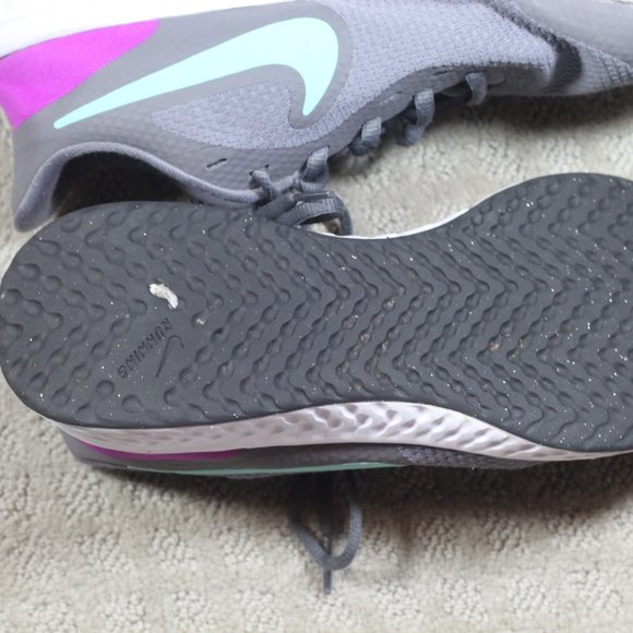 Nike Revolution Women's Size 7.5 Grey, Teal & Hot Pink Running Shoes BQ5671-005 - Picture 6 of 6